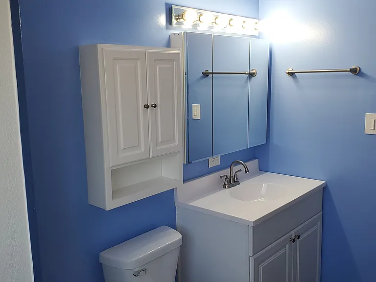 1410 W Wauconda Rd — Photo 12