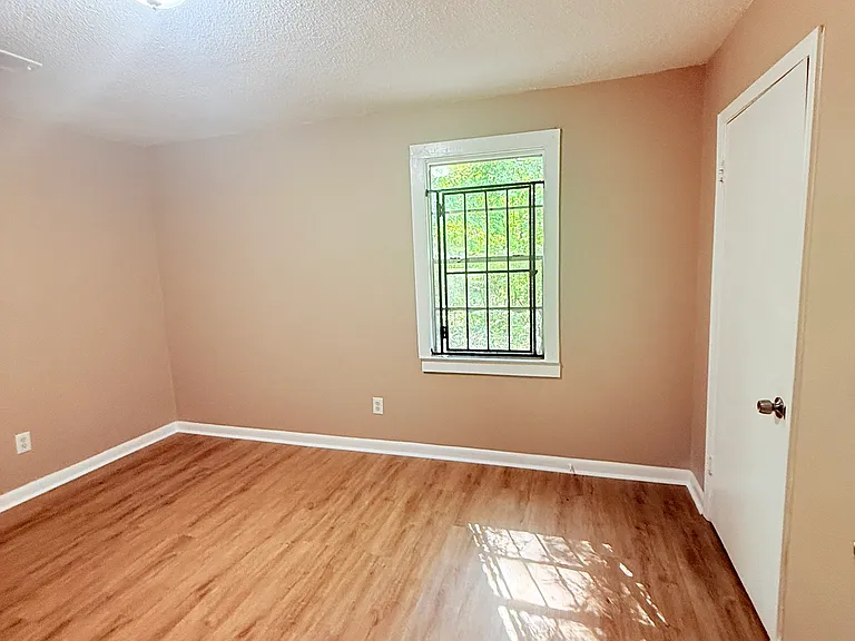 931 Calvin Rd — Photo 11