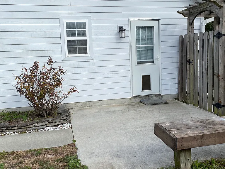 2200 Ovalberry Ct — Photo 15
