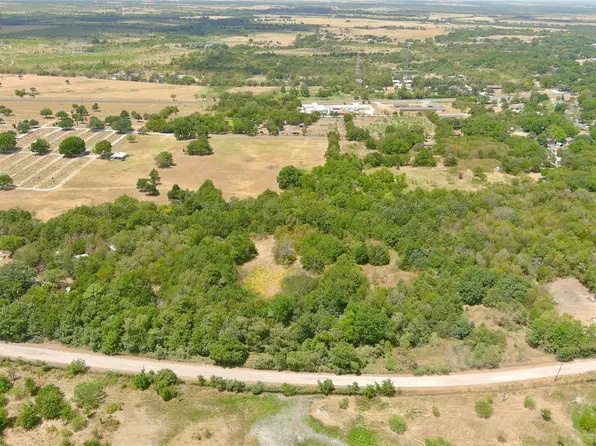 920 SW 2nd St, Hubbard, TX 76648