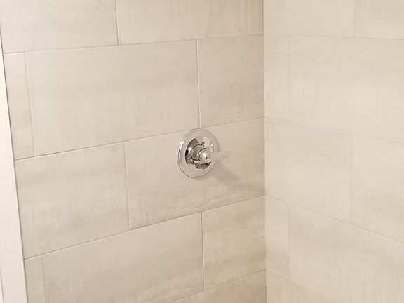 4th image of 388 8th St #1