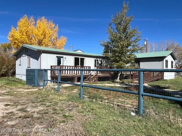 131 S Jackson Ave, Pinedale, WY 82941