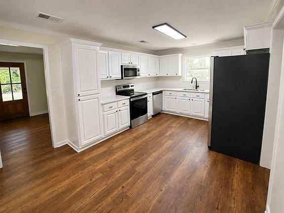5th image of 4271 Mount Olivet Rd