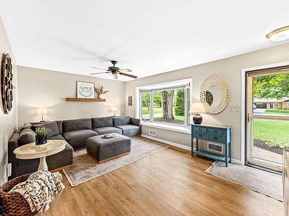 3rd image of 4580 N 135th STREET
