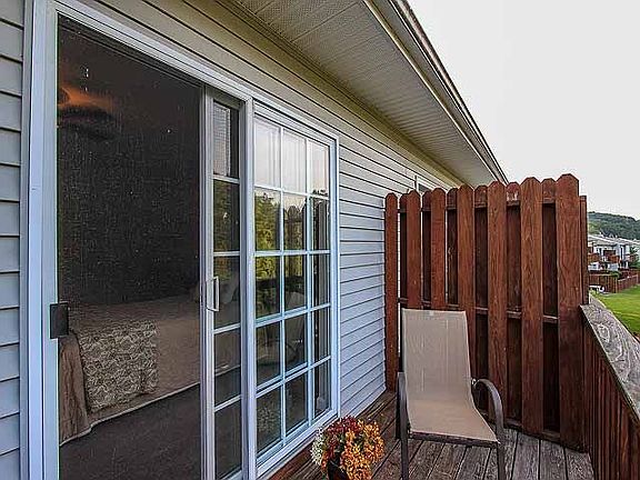 4th image of 415 Heritage Ln