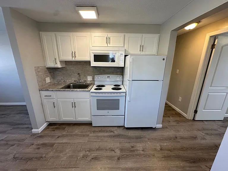 Fairfield Apartments — Photo 1