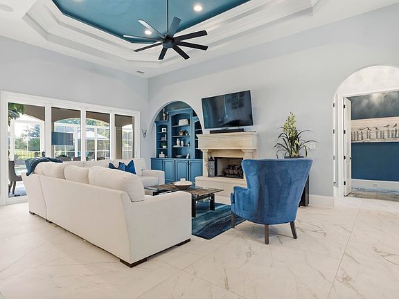4th image of 9411 Bellasera Circle