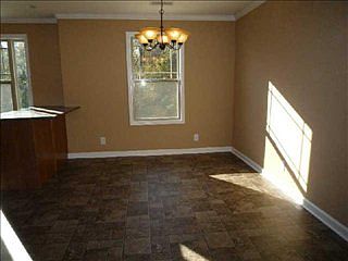4th image of 601 Hidden Valley Dr
