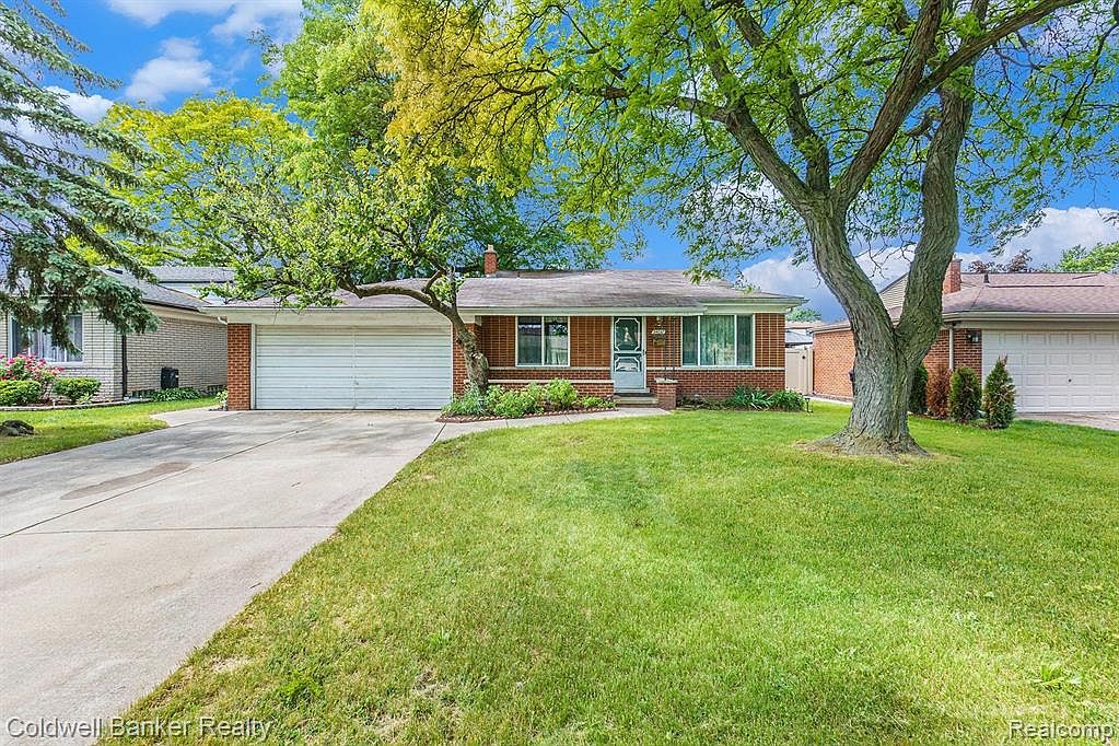 34067 Chatsworth Dr, Sterling Heights, MI 48312 | Zillow