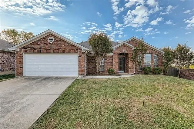 1st image of 600 Joy Ln
