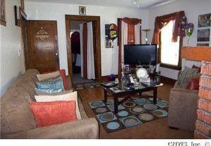 3rd image of 148-50 Kenwood Ave
