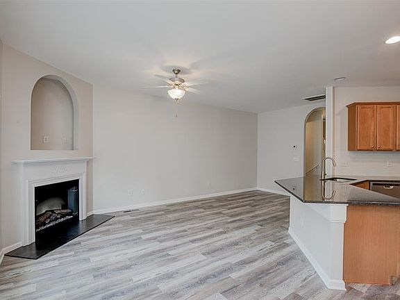 3rd image of 2637 Cedar Dr
