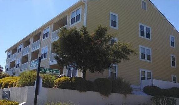 2nd image of 3401 Dunes St