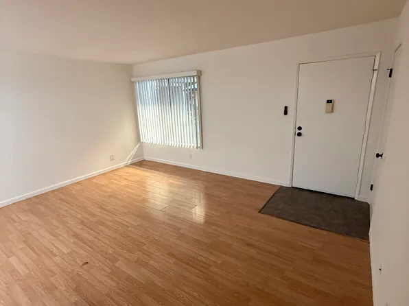 21219 Roscoe Blvd Unit 111, Canoga Park, CA 91304