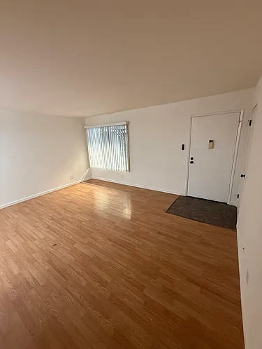 21219 Roscoe Blvd Photo 1