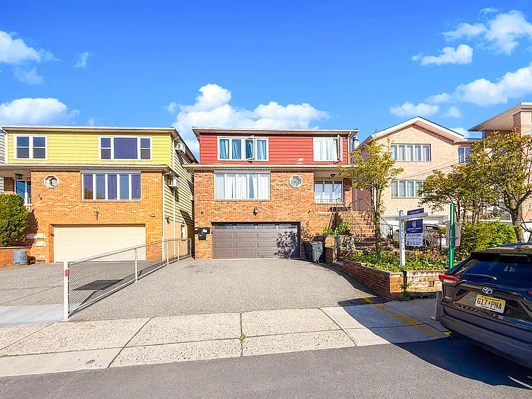 174 Maple St #3 — Photo 25
