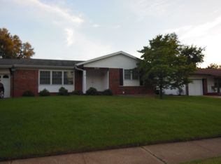 2120 Huntington Dr, Florissant, MO