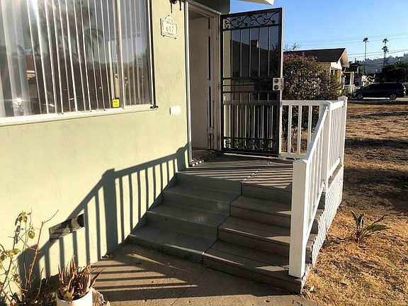 3rd image of 617 S Orange Ave