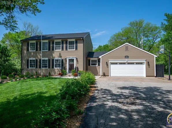 4601 NW Redwood Dr, Topeka, KS 66618