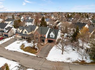 32 Kyle Ave, Ottawa, ON K2S1G9