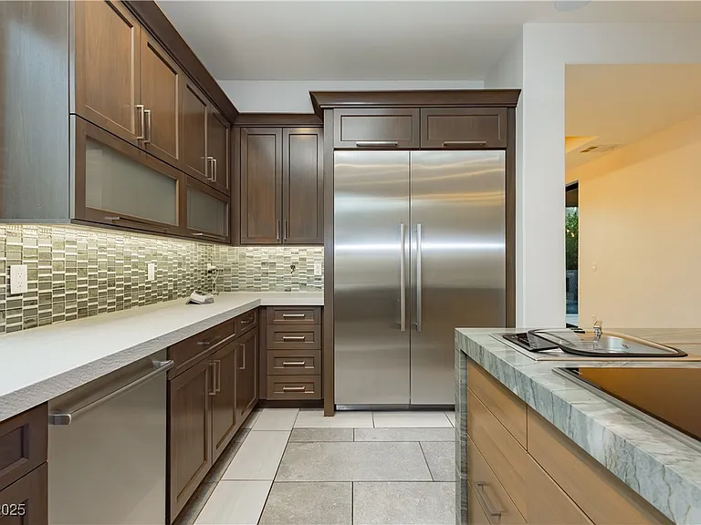 94 Glade Hollow Dr — Photo 10