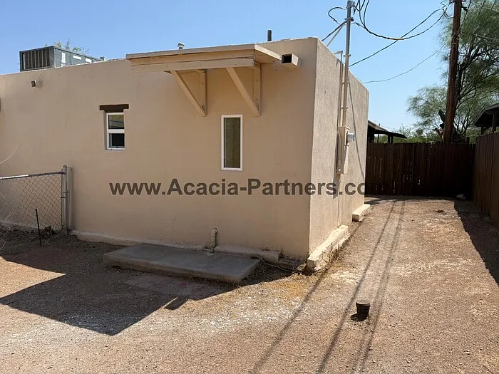 2917 N Park Ave — Photo 2