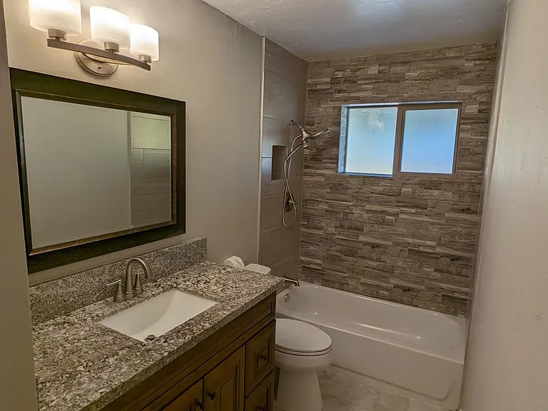 1062 W Ina Rd — Photo 39
