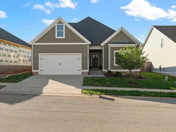 637 Boston Park Dr, Bowling Green, KY 42103