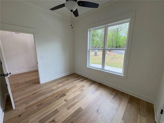 4th image of 7 Argyll Ln
