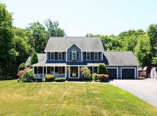 15 Crestview Dr, Rutland, MA 01543