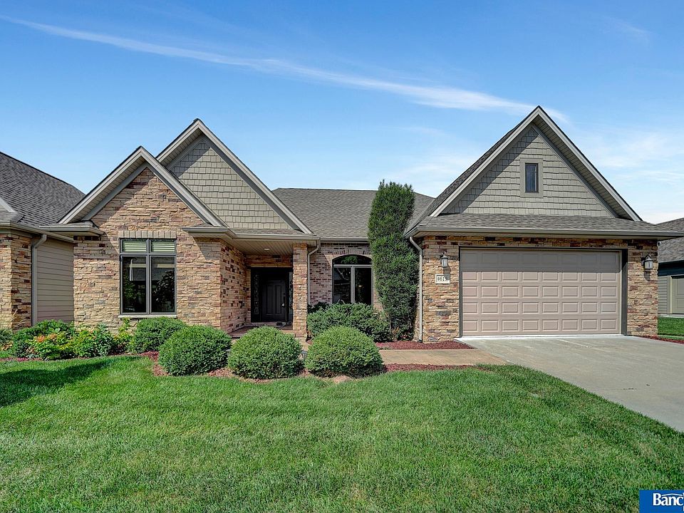 1st image of 4619 Hawthorne Dr