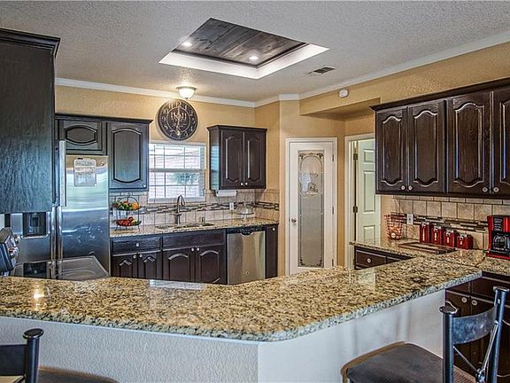 4th image of 115 Home Place Dr
