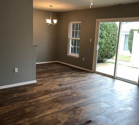 4th image of 2139 E Chestnut Ave APT 38