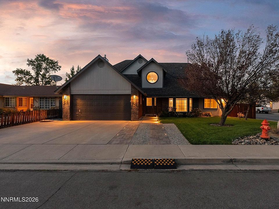 1st image of 698 Lucas Dr