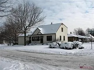 3205 Elmwood St photo 1
