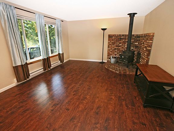 4th image of 26830 Webb Cir NE