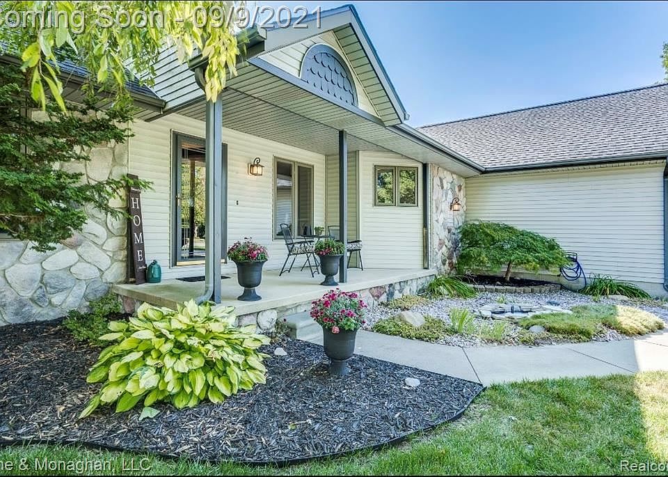 1st image of 3022 Lindsay Ln