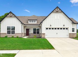 4068 Berry Chase Blvd, Greenwood, IN 46143
