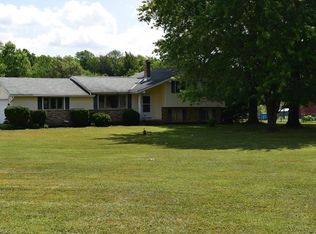 8163 Valley View Rd, Macedonia, OH 44056