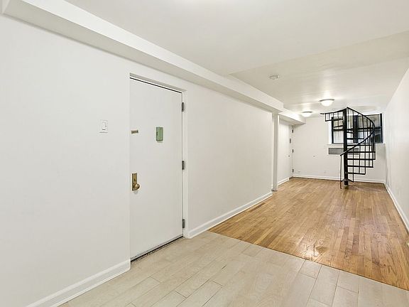 4th image of 462 6th St APT B