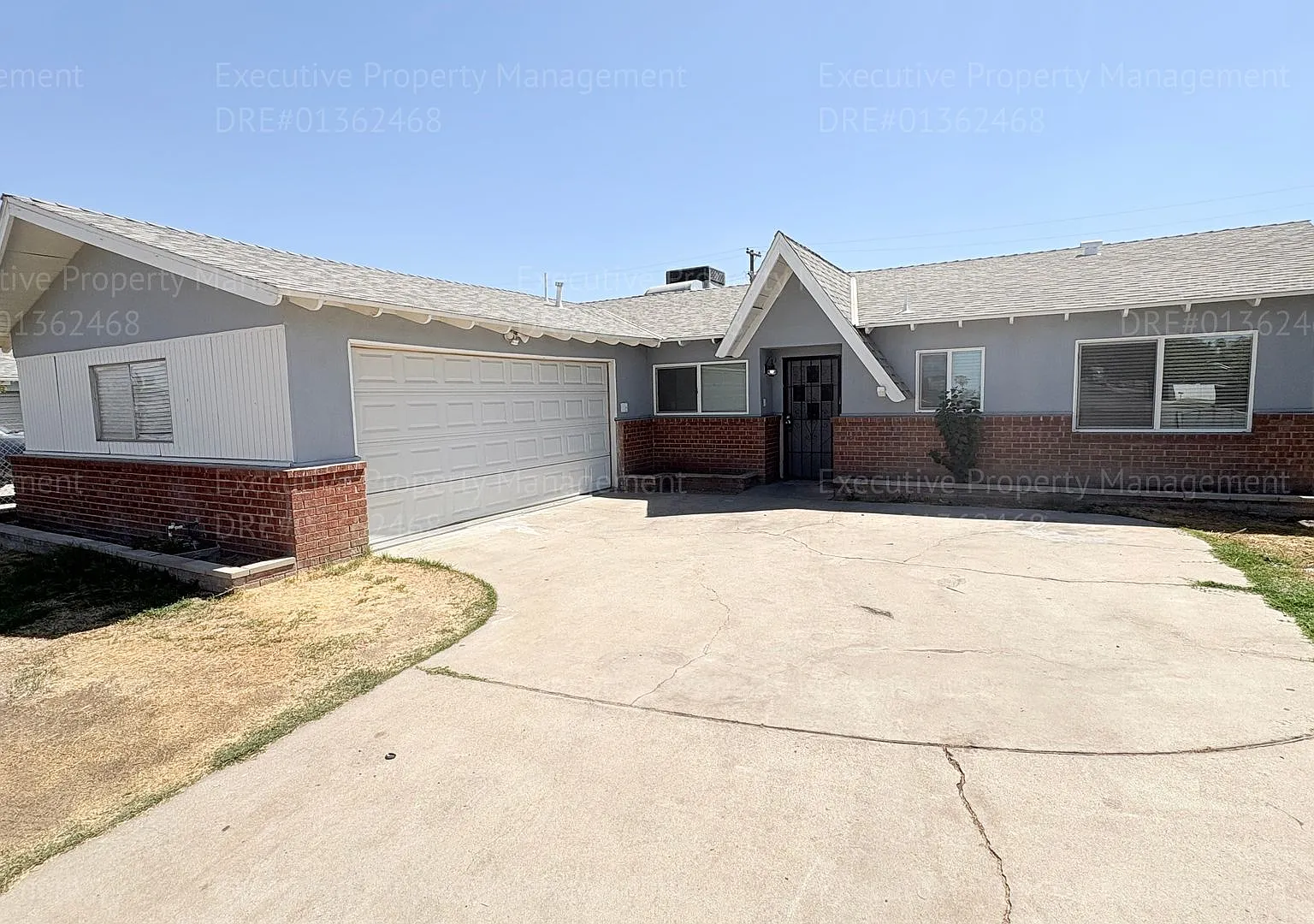 3 Bedroom 2 Bath house — Photo 4