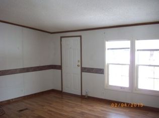 52 Goodson Rd, Rainelle, WV 25962