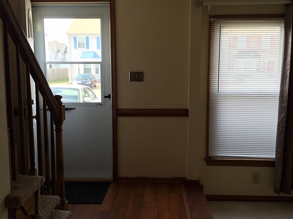 1st image of 240 Windbrooke Ln
