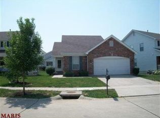 150 Roxbury Dr, O'Fallon, MO 63366