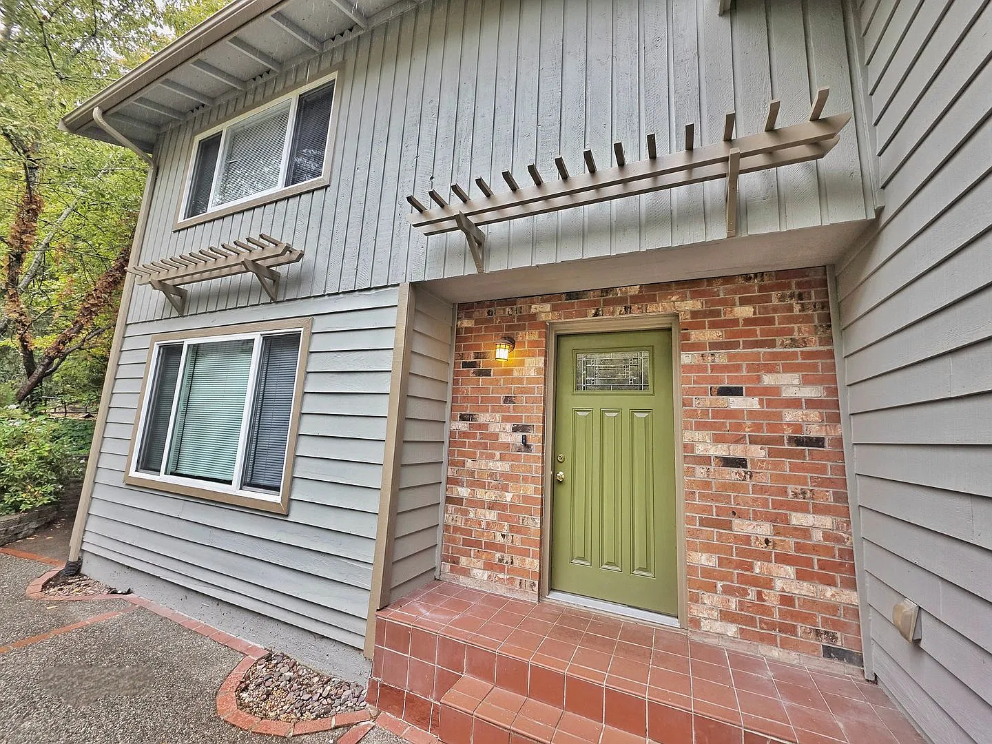 Beautiful 2 Story 3 Bed 2.5 Bath — Photo 3