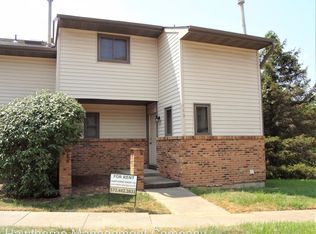 415 Foxfire Dr, Columbia, MO 65201