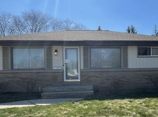 8639 W Monrovia Ave, Milwaukee, WI 53225