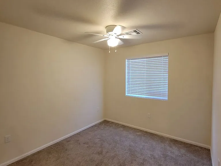 2728 Brighton St — Photo 8