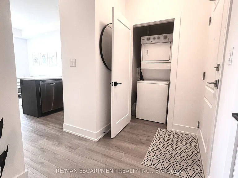 460 Dundas St E #1208 — Photo 12