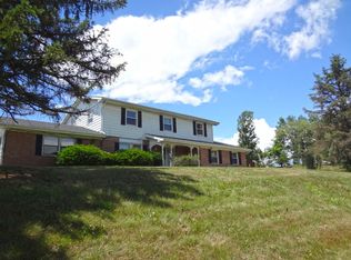 32 Angela Dr, Athens, OH